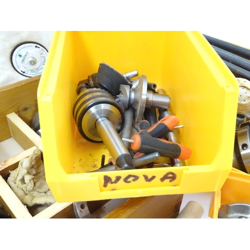 672 - Workshop Tools : a quantity of assorted carpentry / woodworking tools with manuals, to include Axmin... 