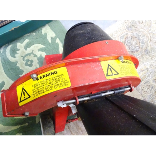 692 - Workshop / Garden Tool : A Ransomes MUNCHER portable garden shredder, approx 50 1/2