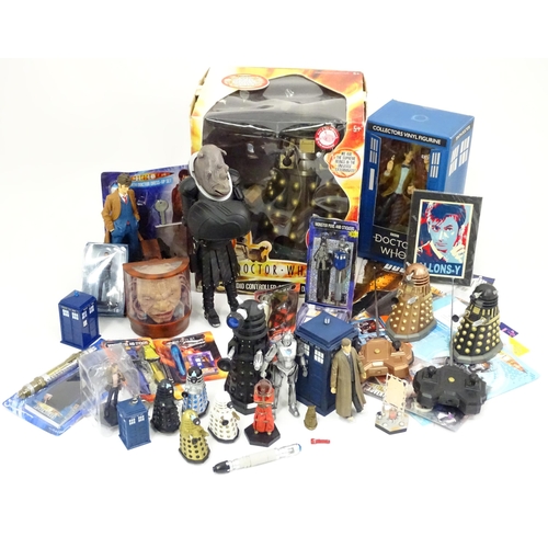 734 - Toys: A quantity of Doctor Who figures to include the 10th Doctor, Tardis', Daleks, Cassandra, Jundo... 