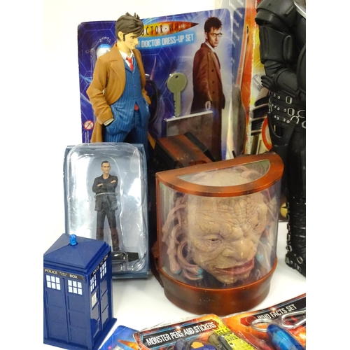 734 - Toys: A quantity of Doctor Who figures to include the 10th Doctor, Tardis', Daleks, Cassandra, Jundo... 