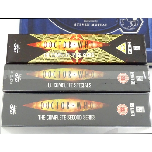 735 - A quantity of Doctor Who books, CDs and DVDs to include Who-ology: The Official Miscellany, Doctor W... 