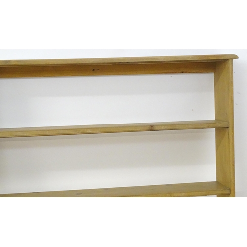 837 - A Victorian pine plate rack. 86
