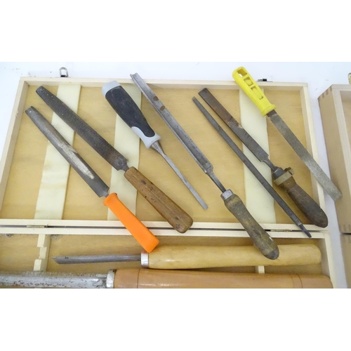 846 - Workshop Tools : a boxed set of six HMG chrome vanadium chisels, together with another chisel box an... 