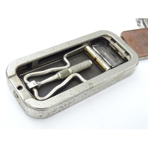 583 - A quantity of assorted silver plate items to include marrow scoop, coffee bean spoons, tongs, ashtra... 