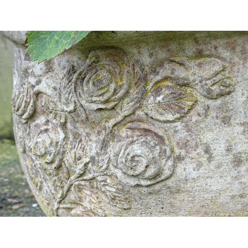 829 - Garden & Architectural : a reconstituted stone planter, approx 13