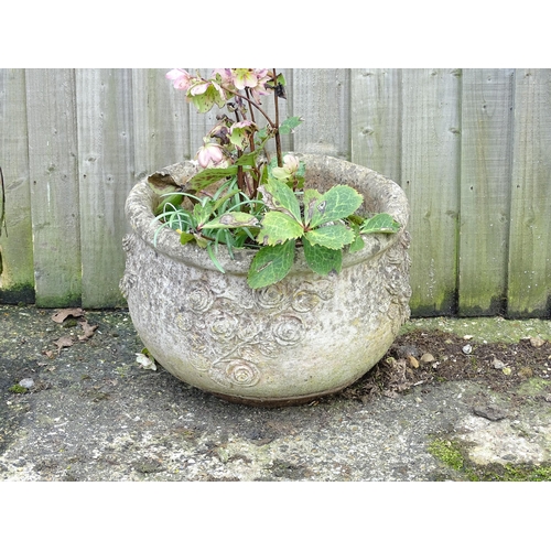 829 - Garden & Architectural : a reconstituted stone planter, approx 13