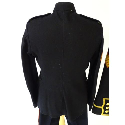 845A - Militaria : a mid 20thC British Army Royal Marines Band Musician Sergeant's No-1A dress blues tunic,... 