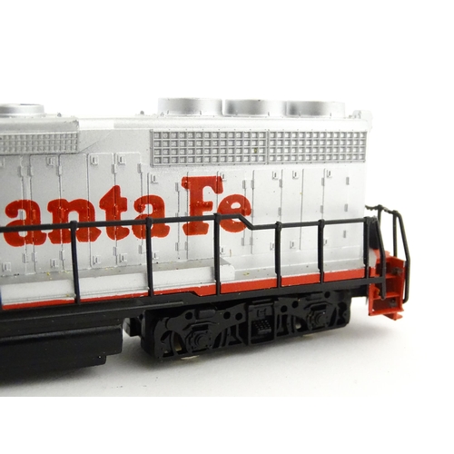 854 - Toys - Model Train / Railway Interest : Bachmann HO scale model electric train / locomotive no. 651 ... 