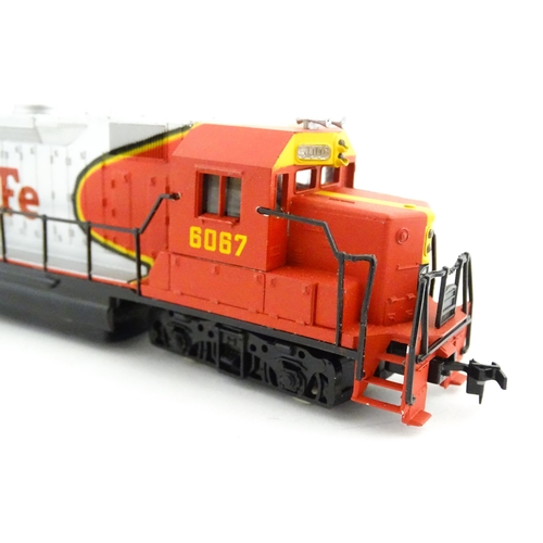 854 - Toys - Model Train / Railway Interest : Bachmann HO scale model electric train / locomotive no. 651 ... 