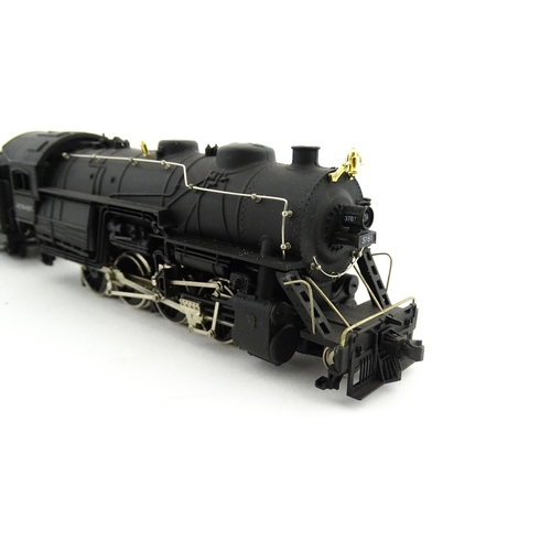 854 - Toys - Model Train / Railway Interest : Bachmann HO scale model electric train / locomotive no. 651 ... 