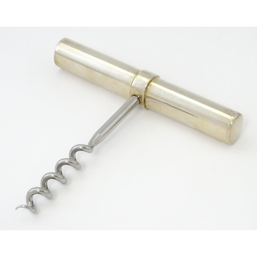 335 - A silver handled corkscrew hallmarked Sheffield 2007, maker Carrs of Sheffield. Approx. 3 3/4
