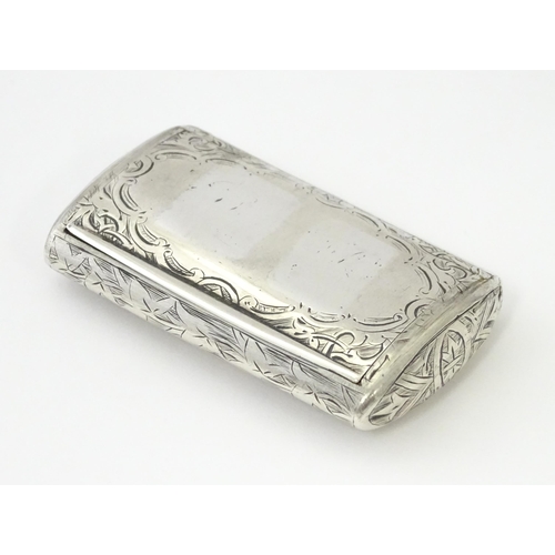 336 - A Victorian silver snuff box with engraved decoration hallmarked Birmingham 1878, maker Hilliard & T... 