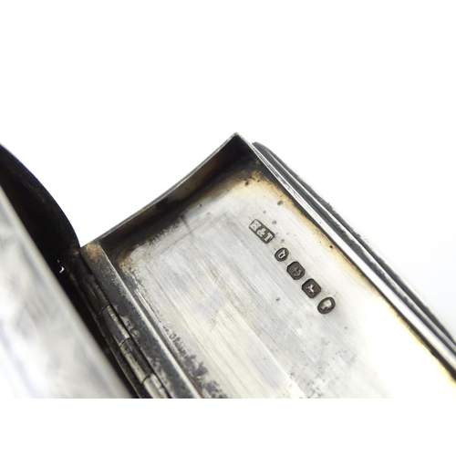 336 - A Victorian silver snuff box with engraved decoration hallmarked Birmingham 1878, maker Hilliard & T... 