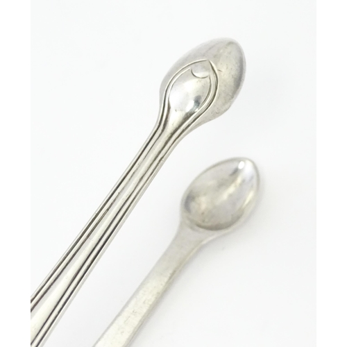354 - Geo III silver thread pattern sugar tongs by George Smith & William Fearn. Approx. 5 1/2