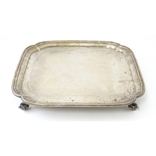 542 - An Art Deco silver tray / salver of squared form hallmarked Sheffield 1937, maker Viner's Ltd. Appro... 