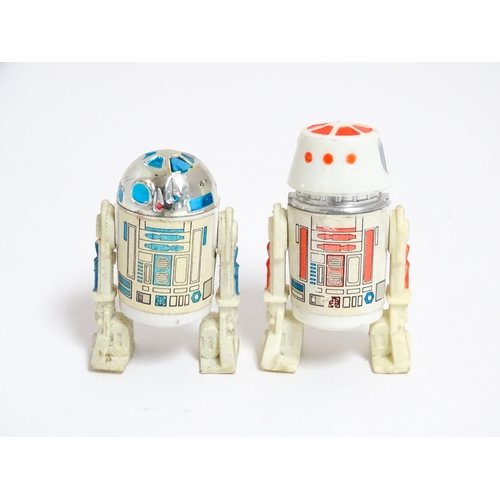 867 - Collector's Toys : Two GMFGI Star Wars action figures / models comprising Artoo-Deetoo / R2-D2 1977 ... 