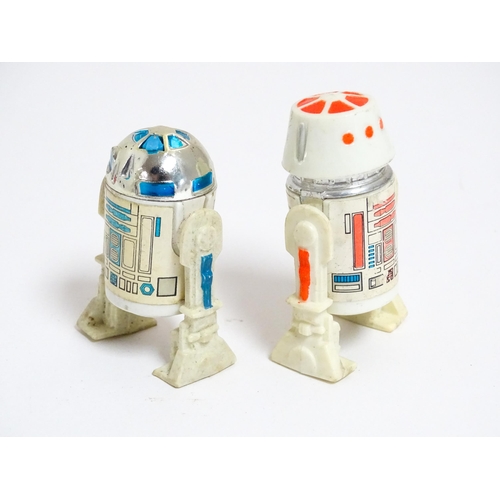 867 - Collector's Toys : Two GMFGI Star Wars action figures / models comprising Artoo-Deetoo / R2-D2 1977 ... 