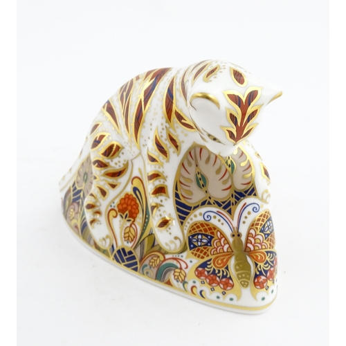 140 - A Royal Crown Derby paperweight modelled as a Bengal Tiger Cub. Marked under. Approx. 4