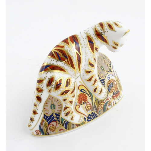 140 - A Royal Crown Derby paperweight modelled as a Bengal Tiger Cub. Marked under. Approx. 4