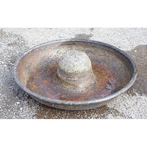 831 - Garden / Architectural: an early to mid 20thC cast iron circular trough pig feeder, approx 26