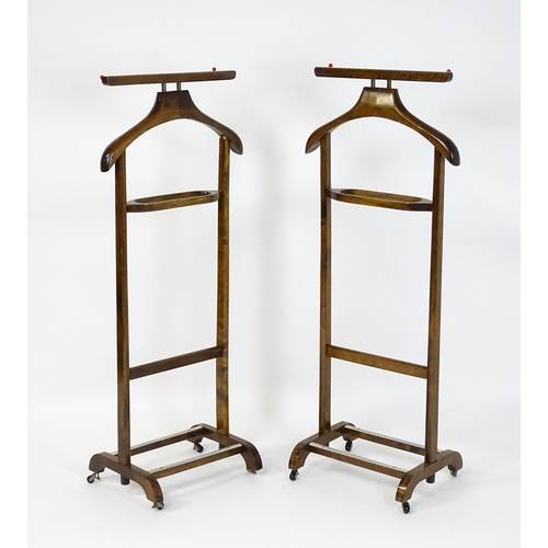 1631 - A pair of mid 20thC dumb butlers / valet stands. Each approx. 45