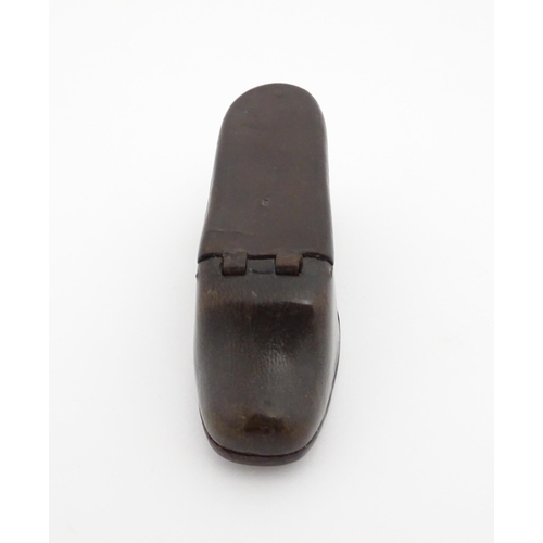 1190 - A 19thC papier mache shoe snuff box with hinged lid. Approx. 3 3/4