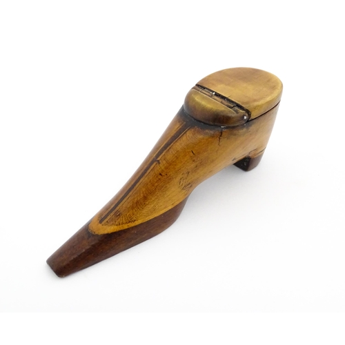 1196 - Treen : A 19thC shoe snuff box of slender form with hinged lid and inlaid detail. Approx. 4