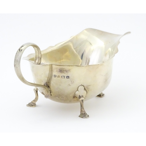 324 - A silver sauce boat hallmarked Birmingham 1925 maker A & J Zimmerman Ltd. Approx 6
