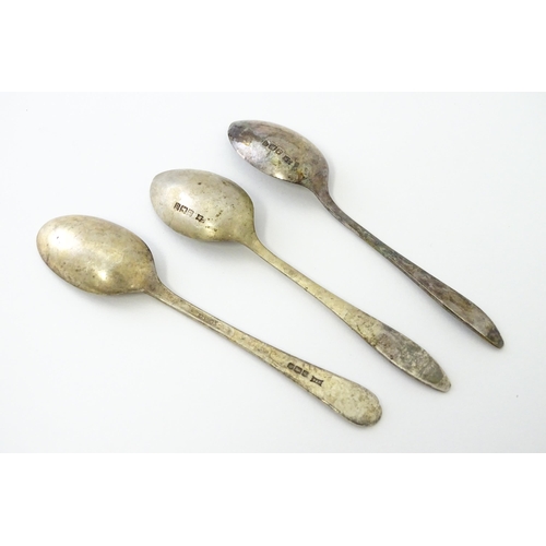 350 - A quantity of assorted silver items to include ice tongs hallmarked Sheffield 1912, maker Joseph Rod... 