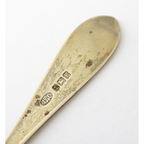 350 - A quantity of assorted silver items to include ice tongs hallmarked Sheffield 1912, maker Joseph Rod... 