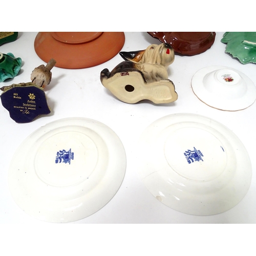 804 - A quantity of assorted ceramics to include a blue and white Willow pattern meat plate, a jug with sh... 