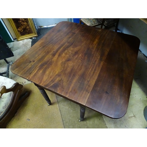 26 - A 19thC mahogany Pembroke table with single drawer, standing on four turned legs, the top approx 44