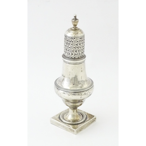 475 - A silver sugar caster hallmarked London 1798 Maker Peter & Ann Bateman.  Approx. 6 1/4