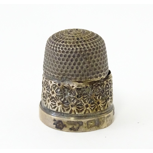 501 - Four assorted silver thimbles to include an example hallmarked Birmingham 1901 maker Henry Griffith ... 