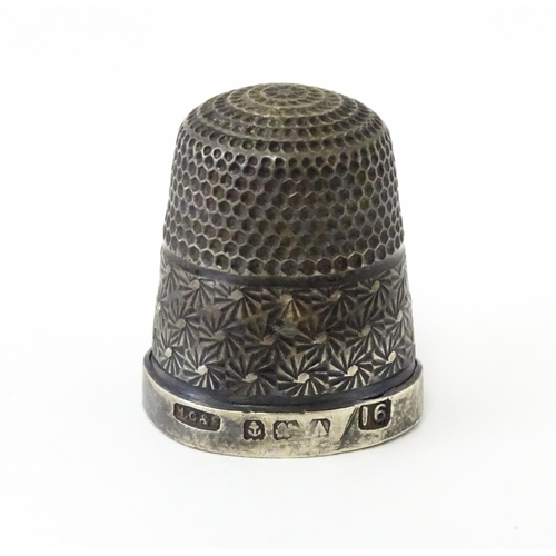 501 - Four assorted silver thimbles to include an example hallmarked Birmingham 1901 maker Henry Griffith ... 