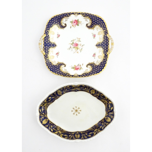 84 - A Derby dish of shaped form with cobalt blue border with gilt foliate decoration. Together with a Co... 