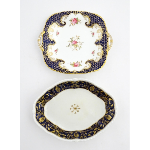 84 - A Derby dish of shaped form with cobalt blue border with gilt foliate decoration. Together with a Co... 