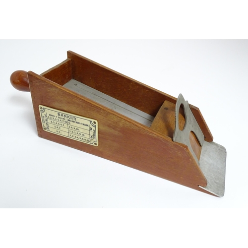 867 - Toys: An early 20thC French gaming card dispenser / dealer's shoe Le Banquier by Jost & Cie, Paris, ... 