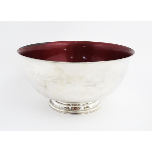 1008 - An American silver plate Reed & Barton footed bowl with dark pink enamel decoration to interior. Mar... 