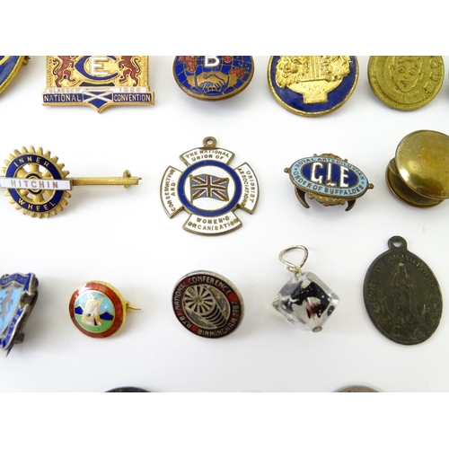 1218 - A quantity of assorted badges etc, including enamelled examples for the Royal British Legion, Boy Sc... 