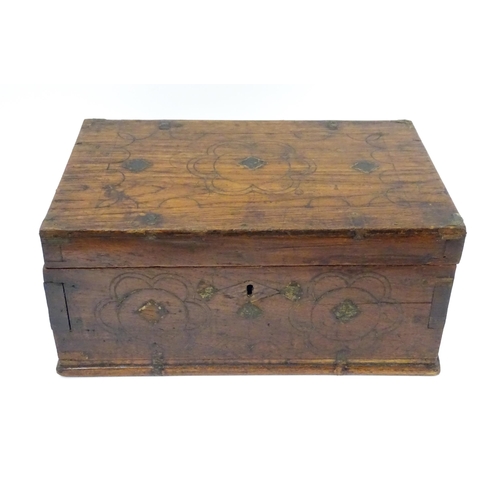 1258 - A 19thC vanity / workbox with inlaid decoration, the interior with mirror to lid. Approx. 6 3/4