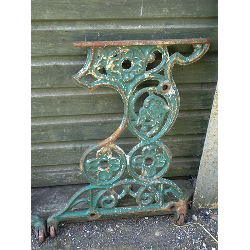 1340 - Garden / Architectural : A pair of late 19th / early 20thC cast iron table uprights / supports with ... 