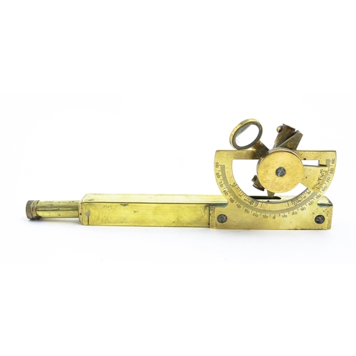 1178 - An early 20thC brass handheld sextant, approx 6 1/4