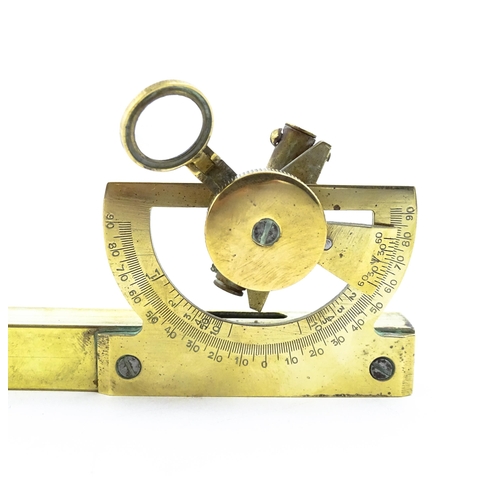 1178 - An early 20thC brass handheld sextant, approx 6 1/4