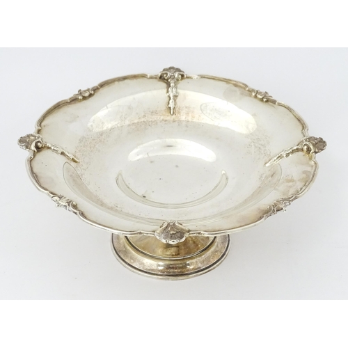 508 - A silver pedestal bowl / tazza hallmarked Birmingham 1924, maker Adie Bros Ltd. Approx. 8 3/4