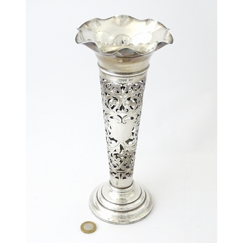 520 - A silver centrepiece epergne stand of fluted form with pierced hallmarked Chester 1906, maker Walker... 