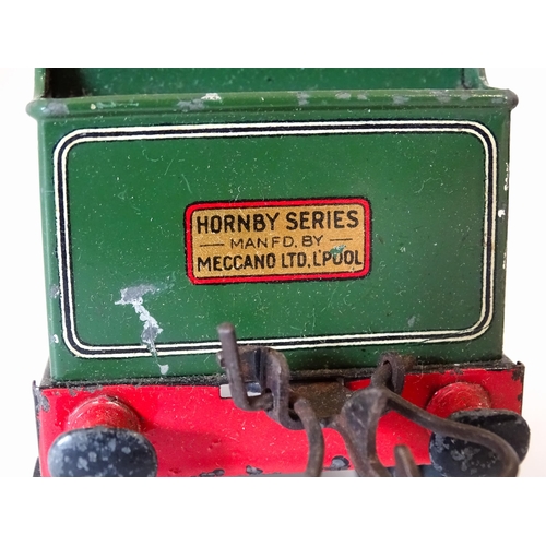 850 - Toys - Model Train / Railway Interest : A quantity of Hornby tin plate O gauge railway items to incl... 