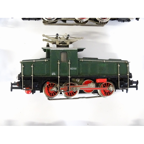 852 - Toys - Model Train / Railway Interest : A large quantity of Marklin railway items to include electri... 