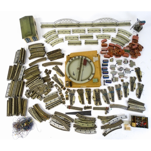 852 - Toys - Model Train / Railway Interest : A large quantity of Marklin railway items to include electri... 