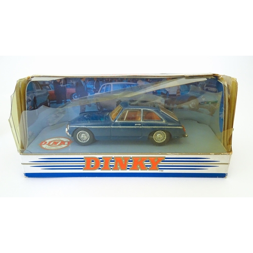 855 - Toys: A quantity of assorted die cast scale model vehicles to include three Matchbox Dinky Collectio... 